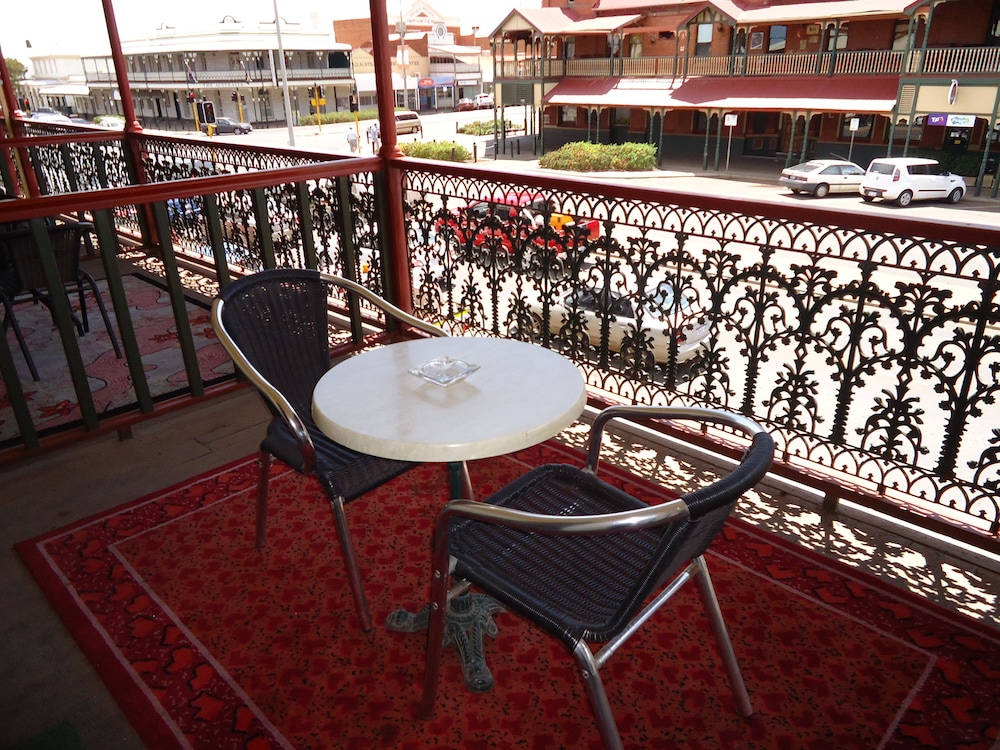 Palace Hotel Kalgoorlie 45/65
