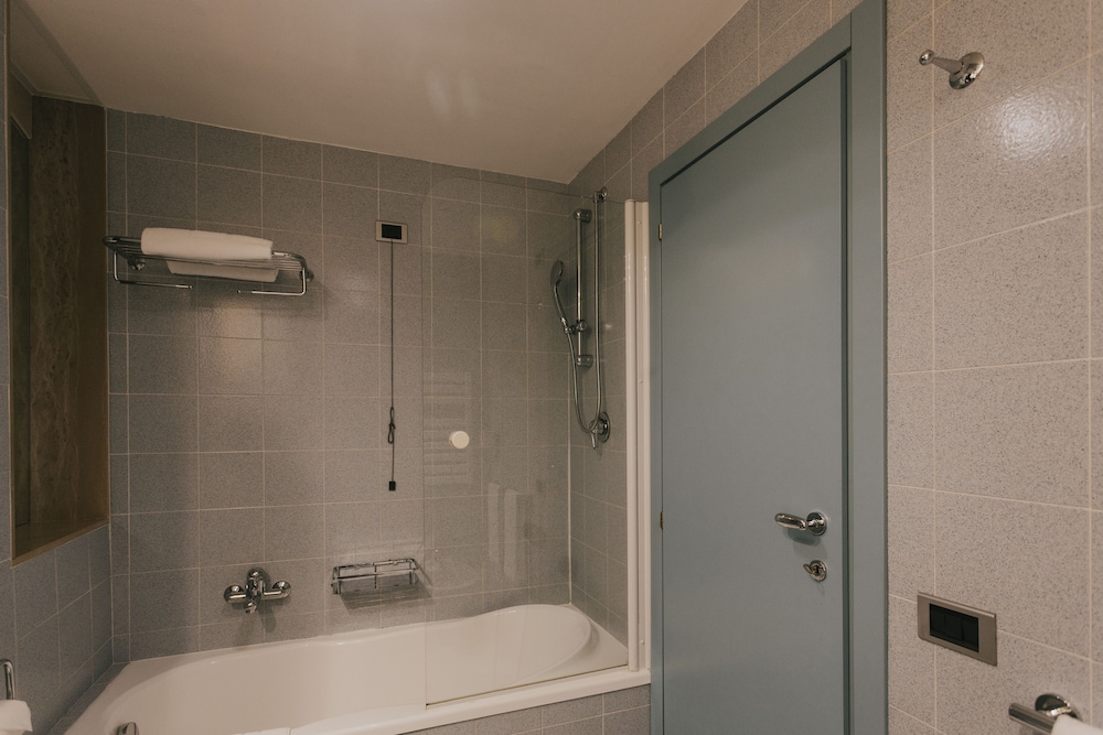 Hotel Del Campo 64/64