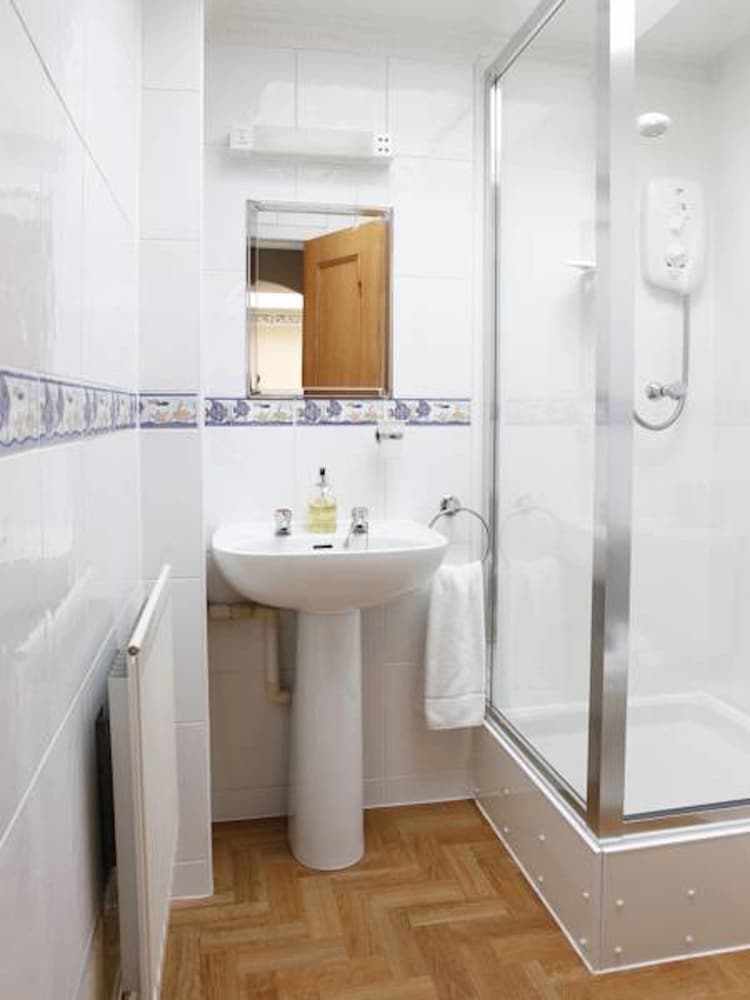 Abbotsford Guest House 24/25