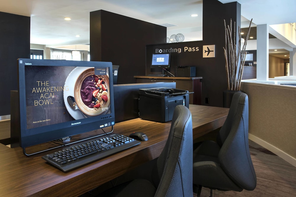 Courtyard By Marriott Poughkeepsie 27/32