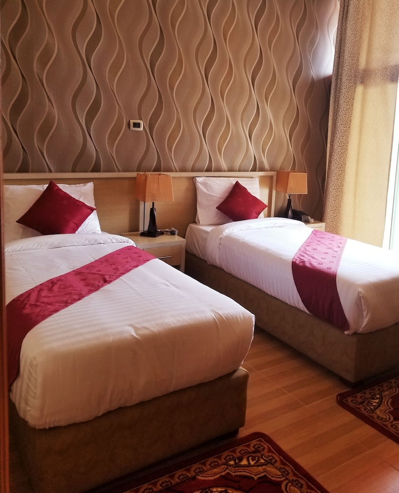 Medal Hotel 14/50