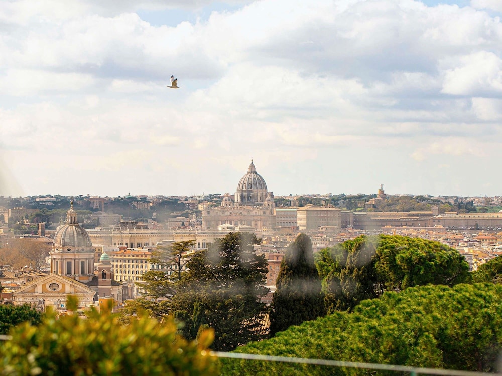 Sofitel Rome Villa Borghese Hotel 74/79
