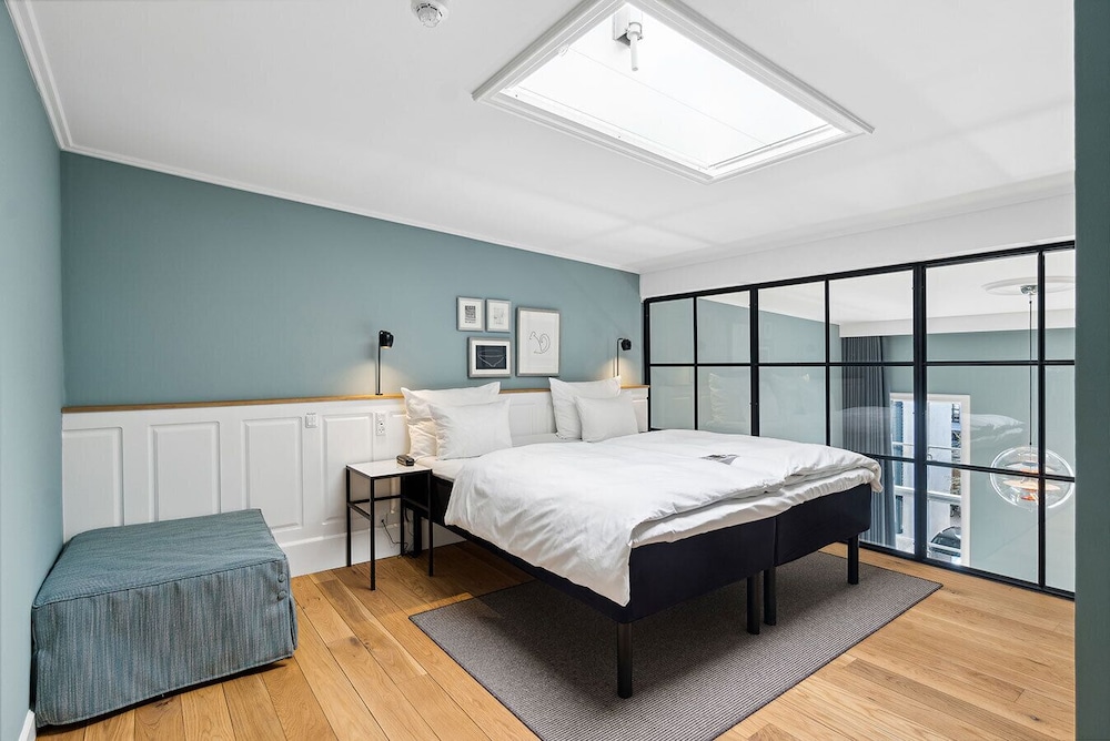 LOFT, SUITE