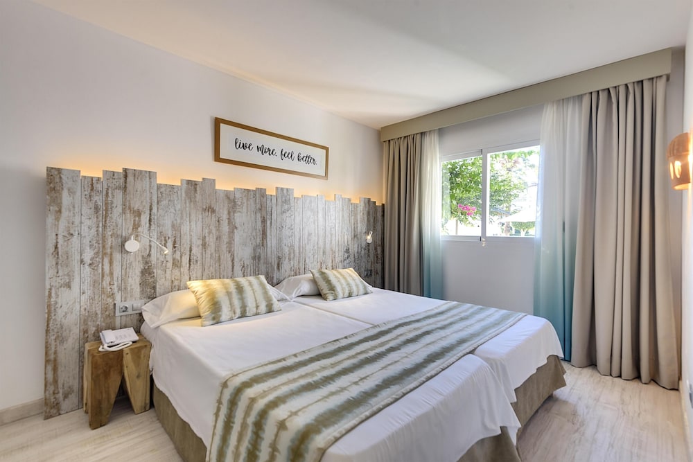 1 BEDROOM, GARDEN, PREMIUM, APARTMENT, PRIVATE GARDEN