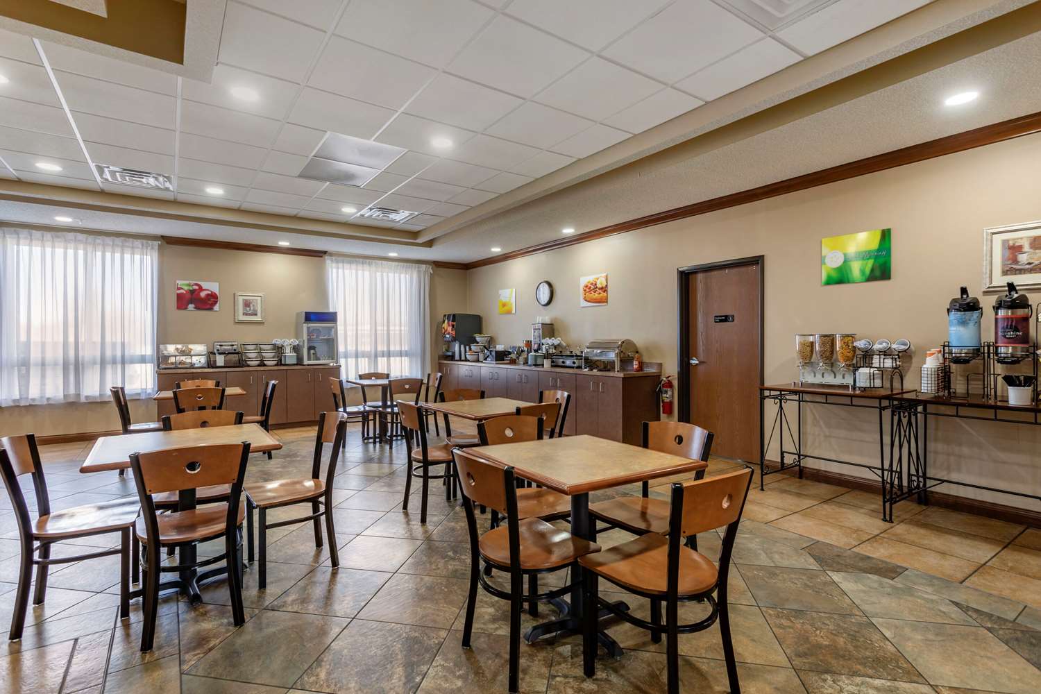 Quality Inn & Suites Rockport - Owensboro North 26/30