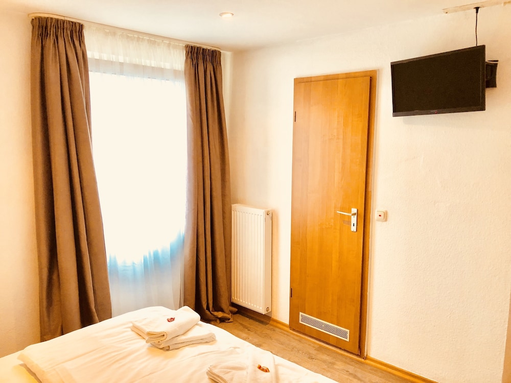 City Hotel Storch 43/59