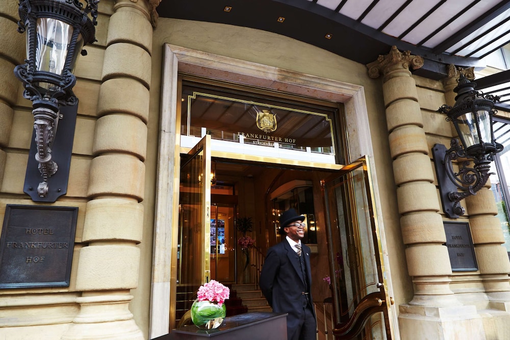 STEIGENBERGER FRANKFURTER HOF 15/81