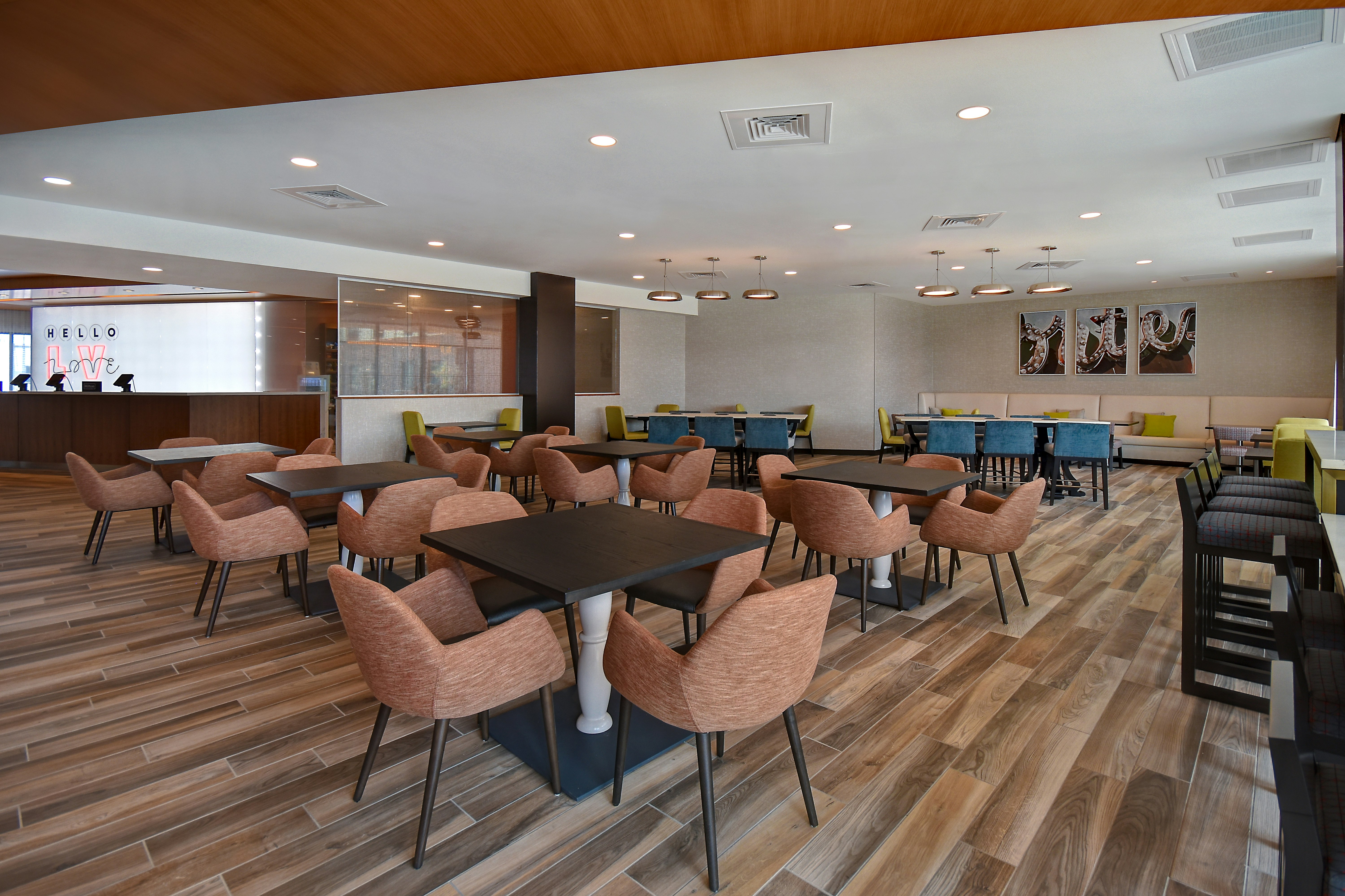 Hampton Inn and Suites Las Vegas Convention Center 45/47