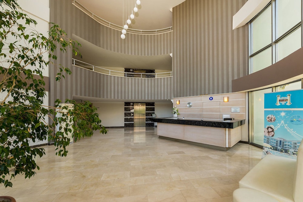 Lobby at Side Lowe Hotel, SIDE