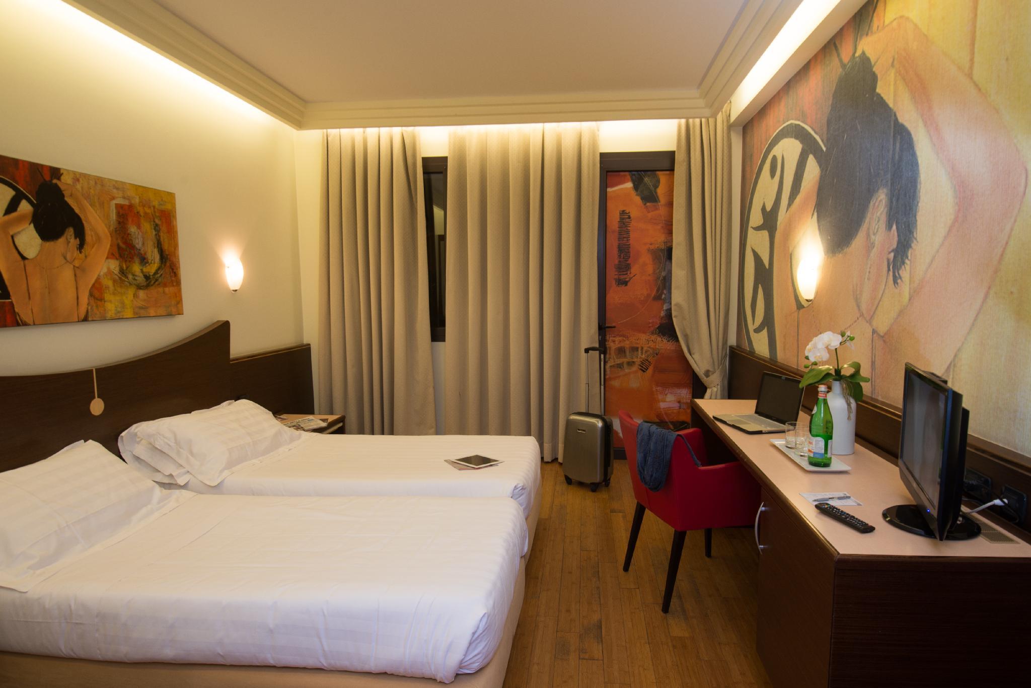 Economy, Twin Beds