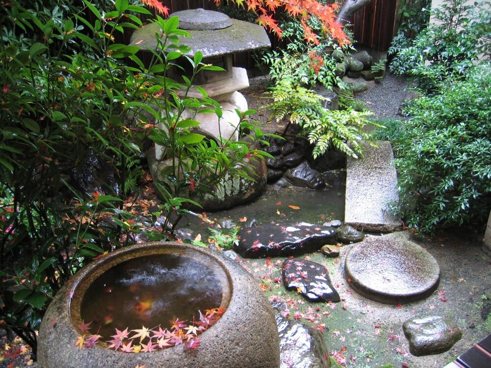 Yadoya Nishijinso 63/64