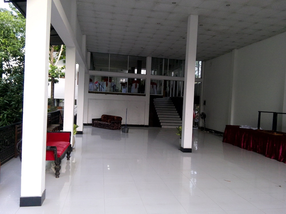 Water Garden Hotel 6/16