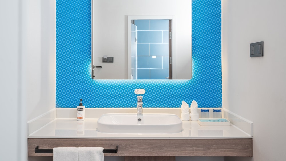 HOLIDAY INN EXPRESS Chengdu High-Tech Zone 36/78