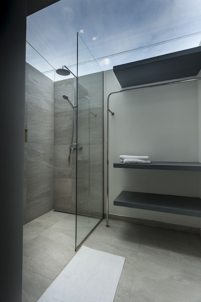 Cosmopolitano Hotel Boutique 49/50