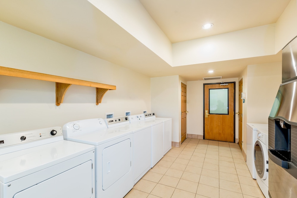 STAYBRIDGE SUITES BROWNSVILLE 24/73
