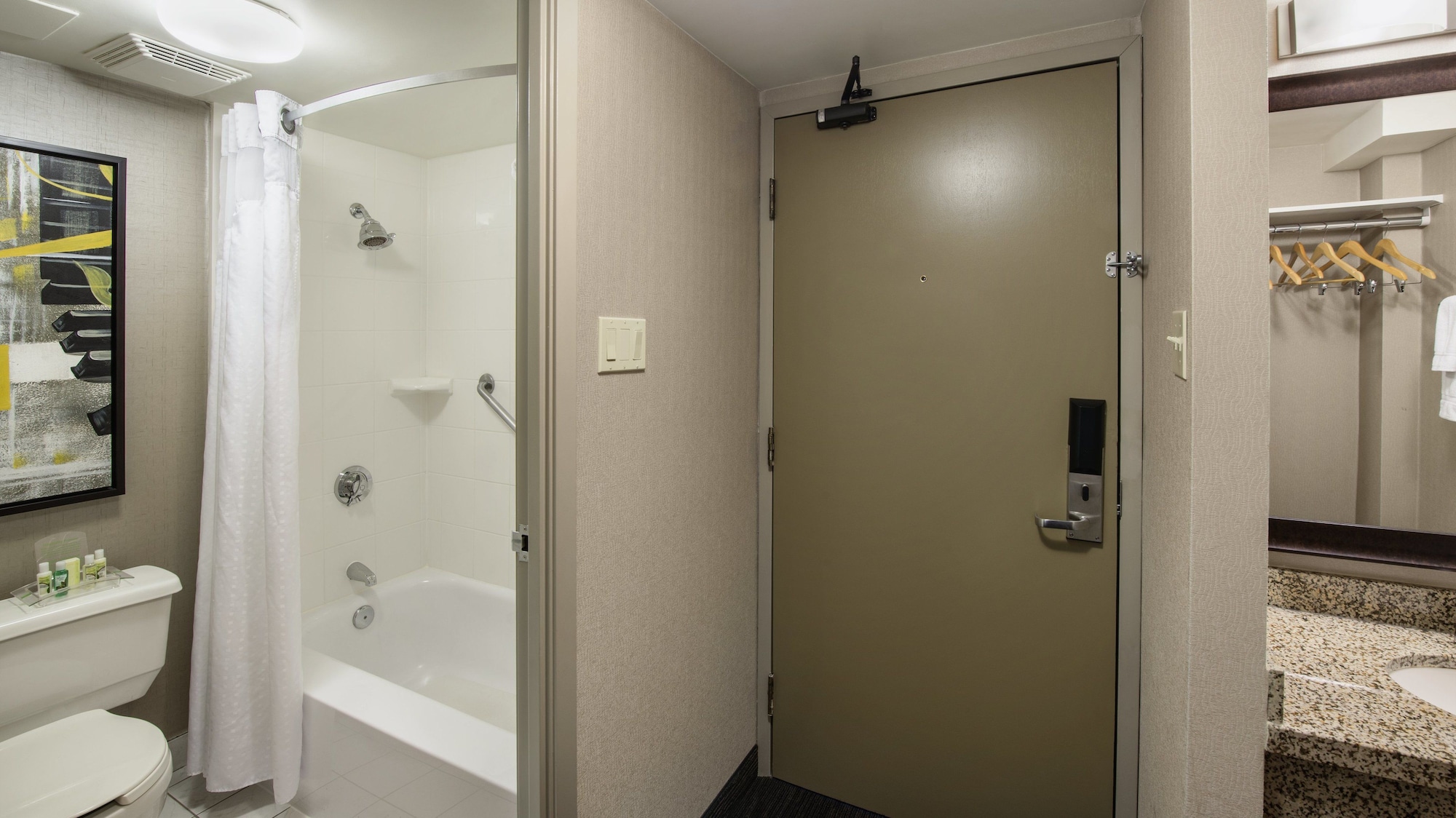 غرفة عائلية بسريرين كوين، HOLIDAY INN HOTEL AND SUITES VANCOUVER DOWNTOWN 9/9