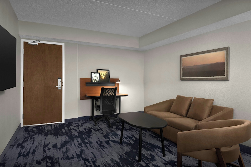Fairfield Inn And Suites Winston Salem Hanes Mall 45/71