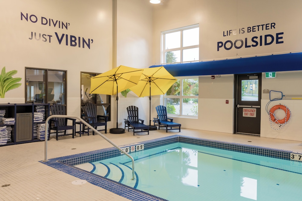 Microtel Inn & Suites by Wyndham Oyster Bay 25/56