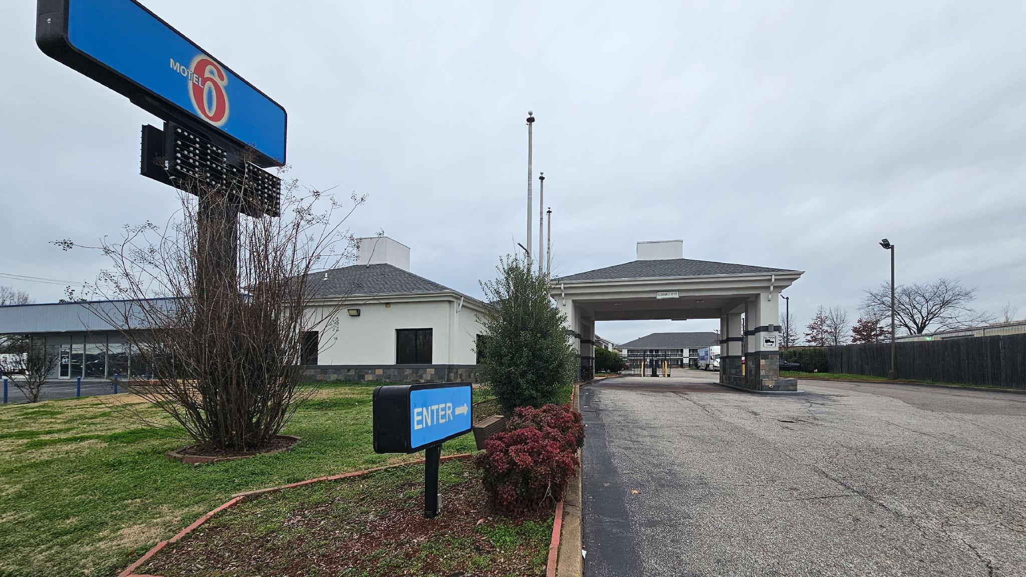 Motel6 Memphis, TN - Graceland 25/28