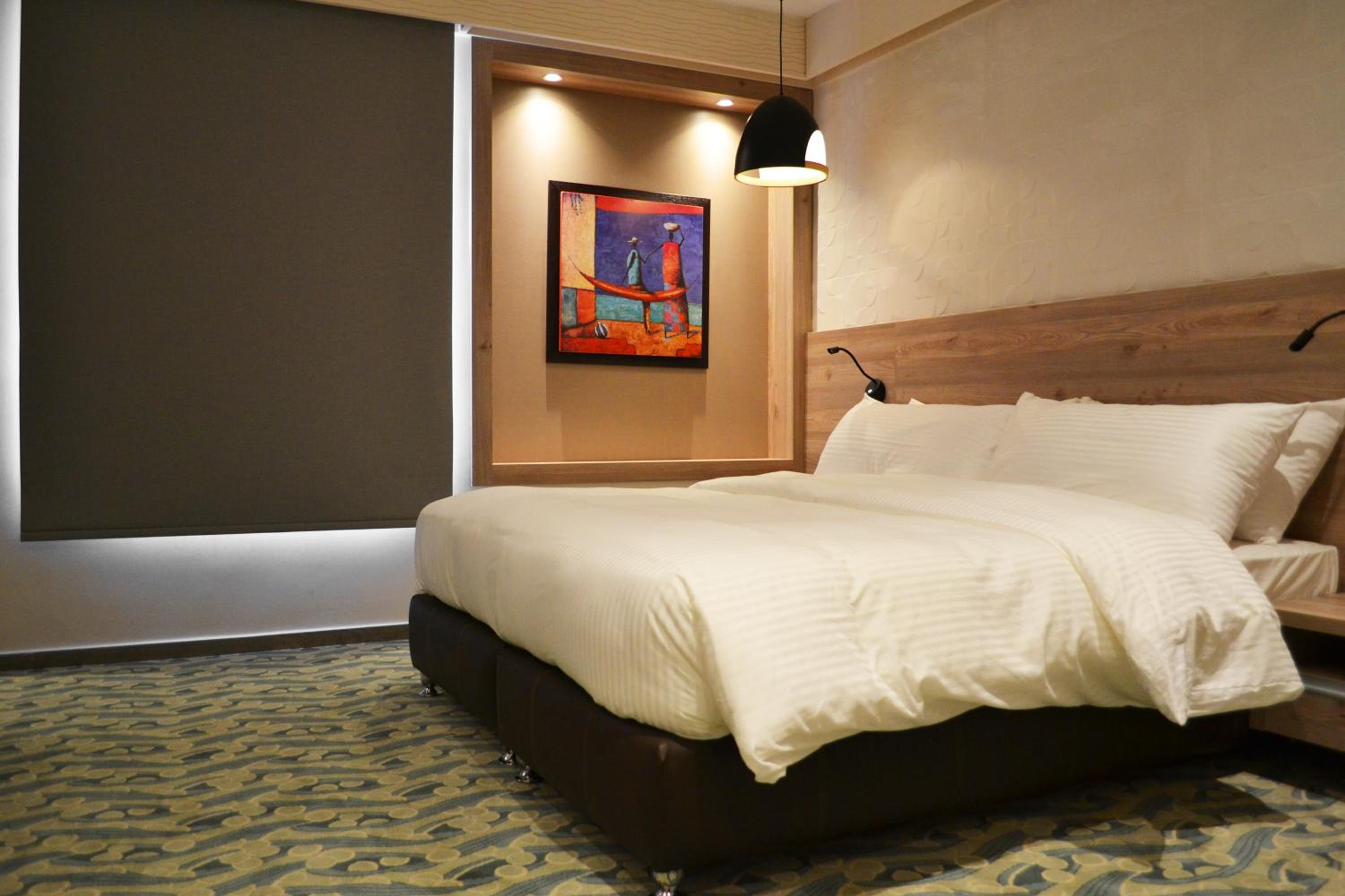 غرفة قياسية بسرير مزدوج، Ambassador Hotel 4/10