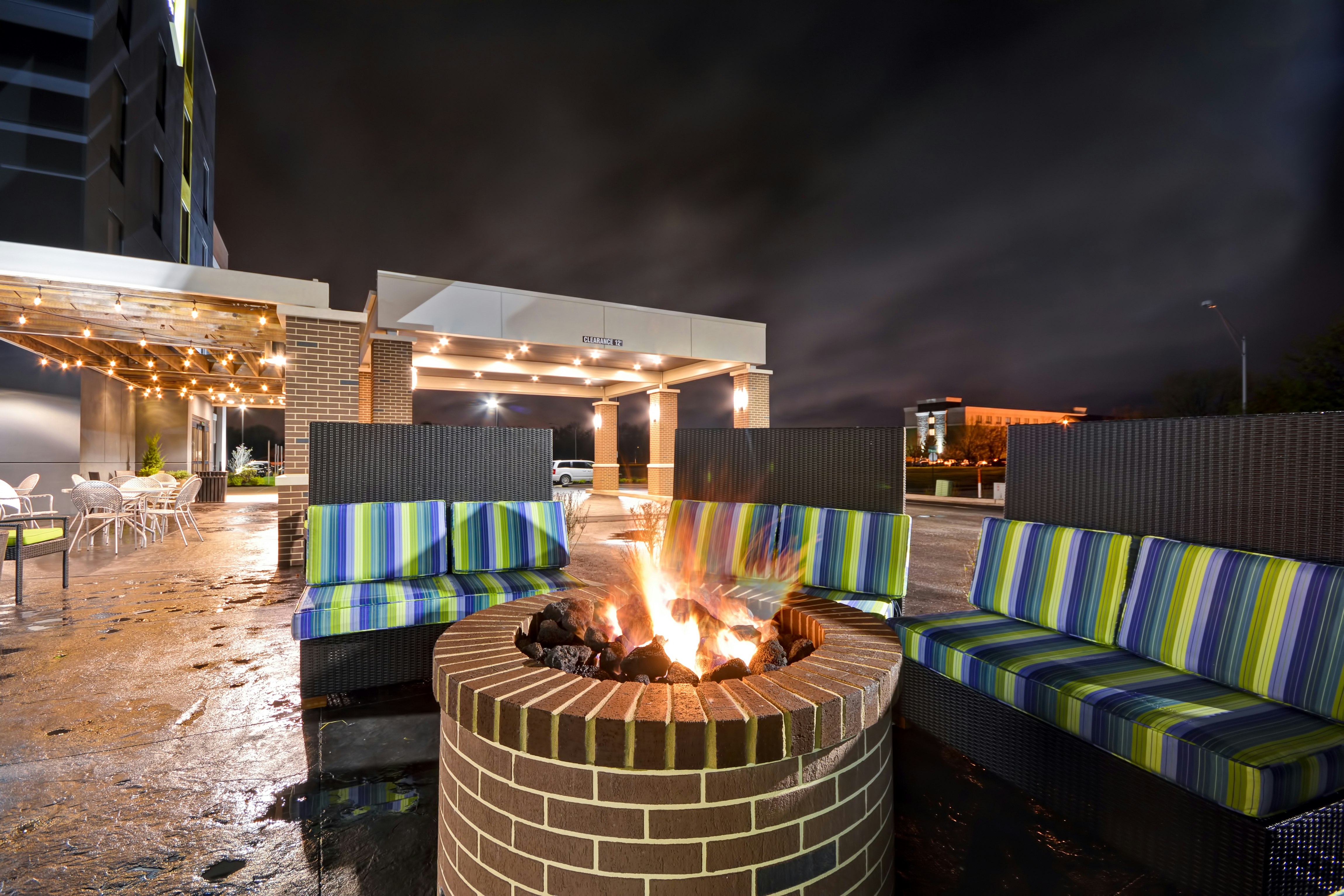Home2 Suites By Hilton Evansville In 16/28