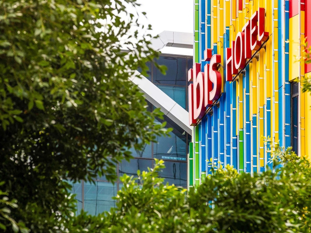 Ibis Sydney Barangaroo Hotel 65/70