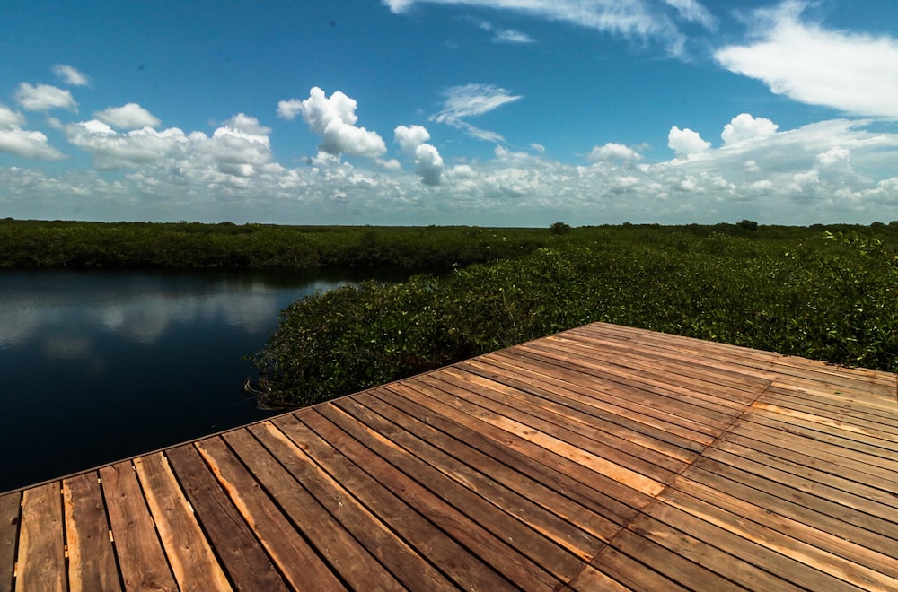 Cormoran Hotel Boutique & Cenote 44/48