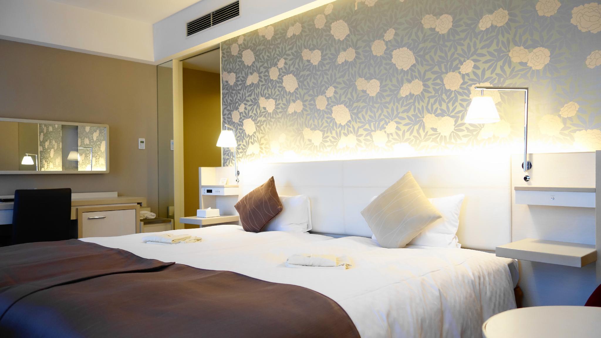 Hollywood, Twin Beds