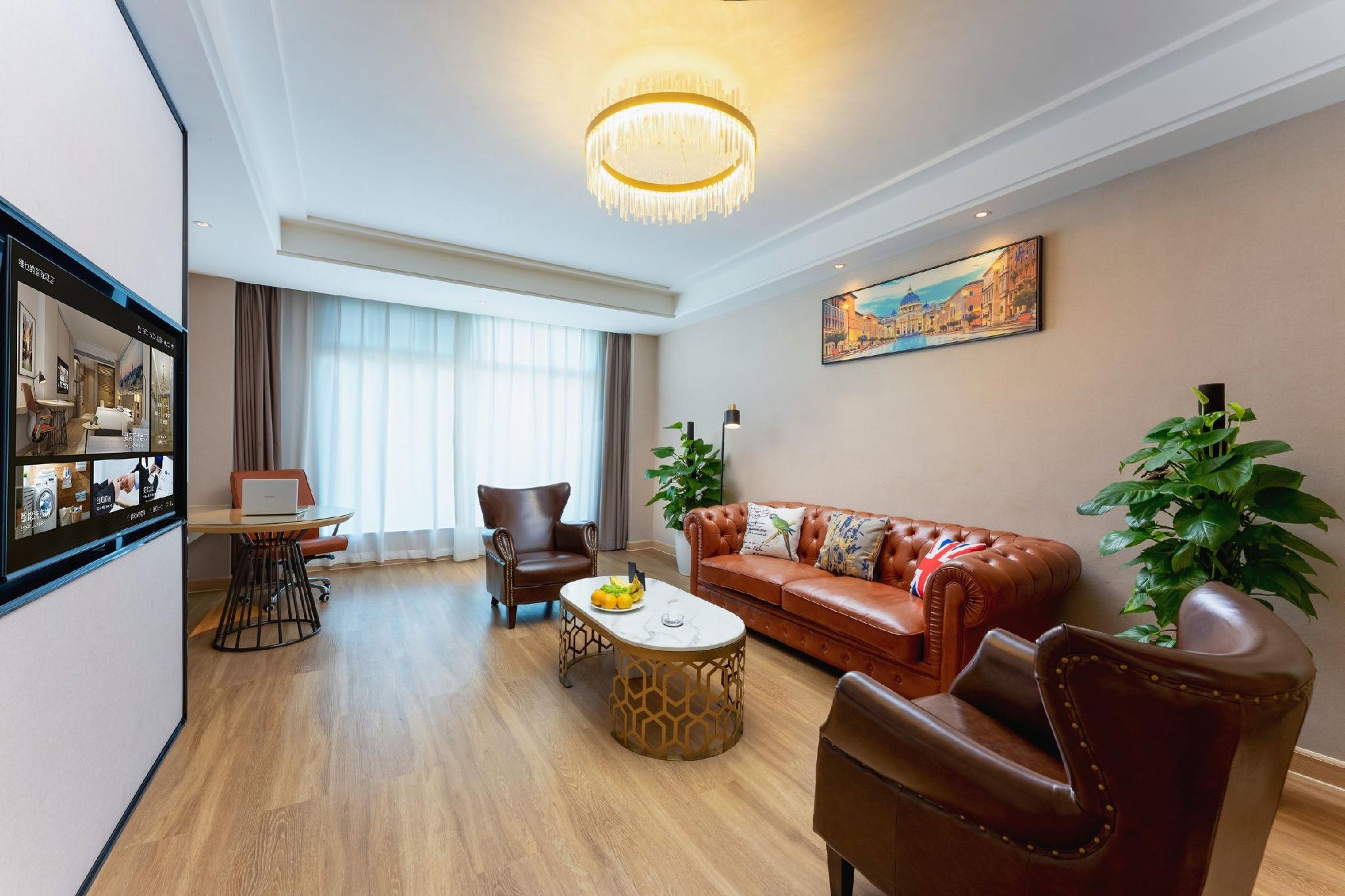 Daye Vienna International Hotel (Huangshi Daye Center High-speed Railway Station) 46/58