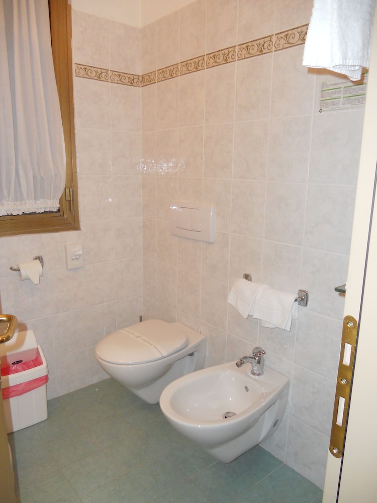 Hotel Nedy 43/47