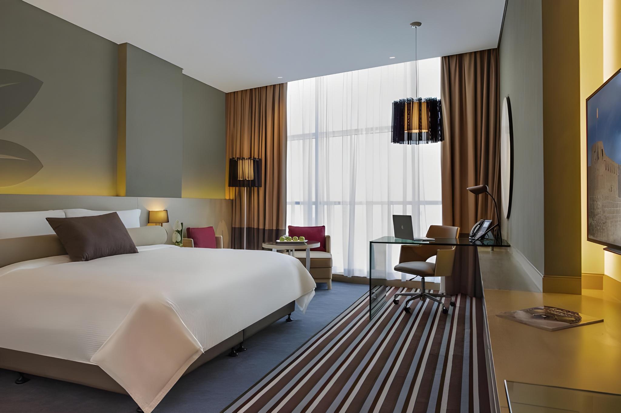 Club Rotana, King Bed