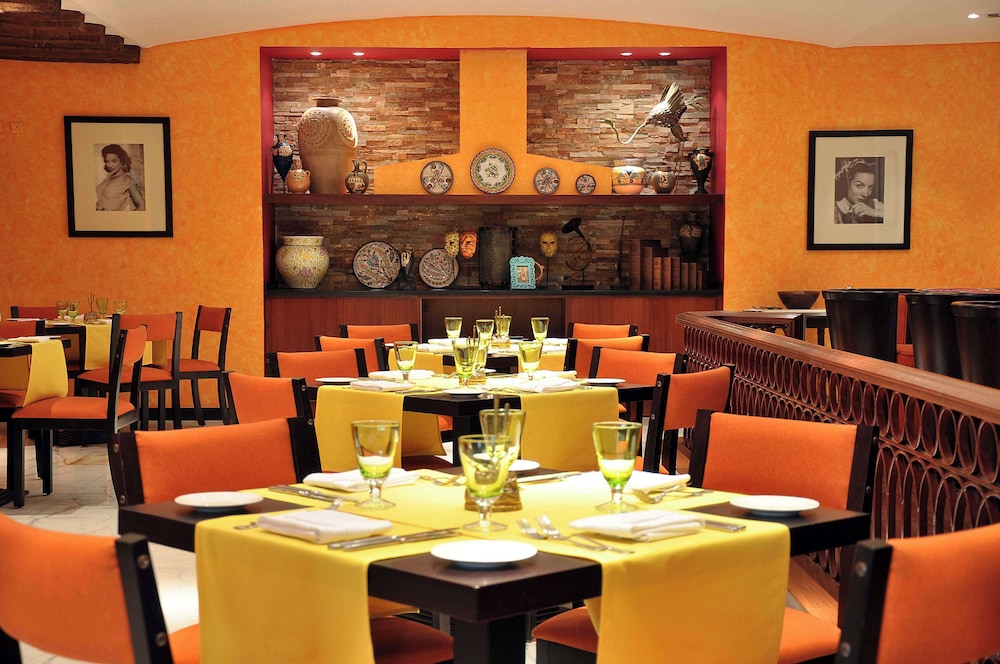 restaurant cafeteria