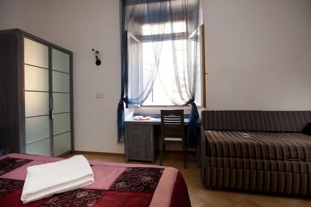 Trani B T Rooms 23/46
