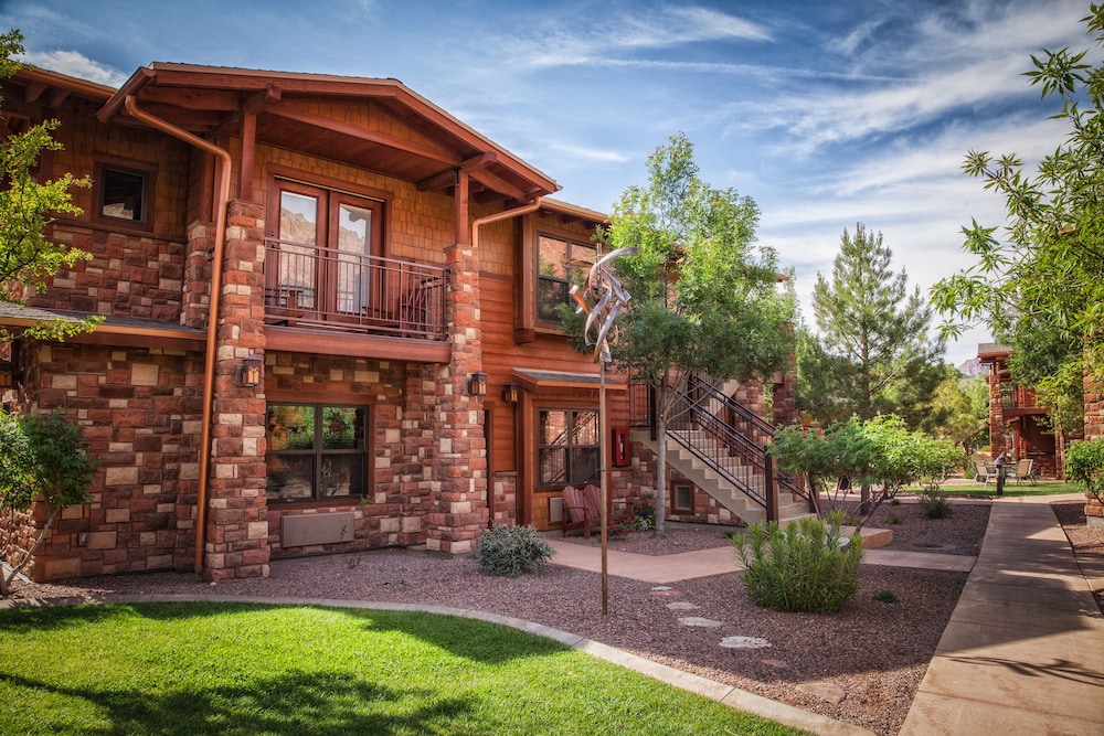 Cable Mountain Lodge 7/50