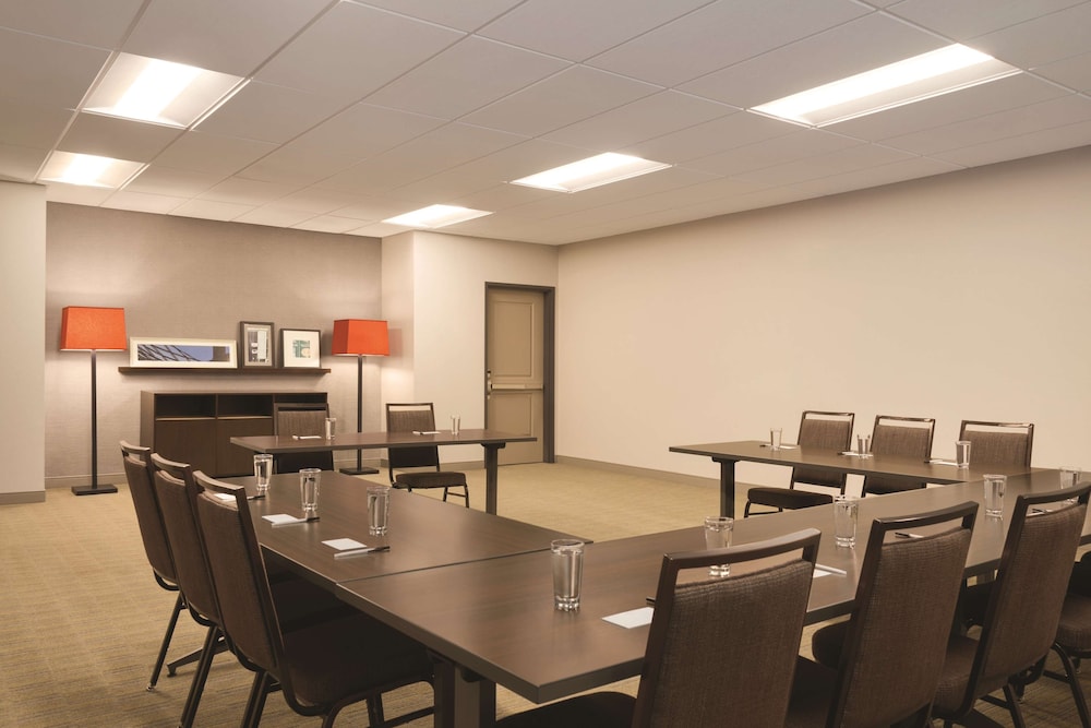 Country Inn & Suites by Radisson Lawrence KS 35/38