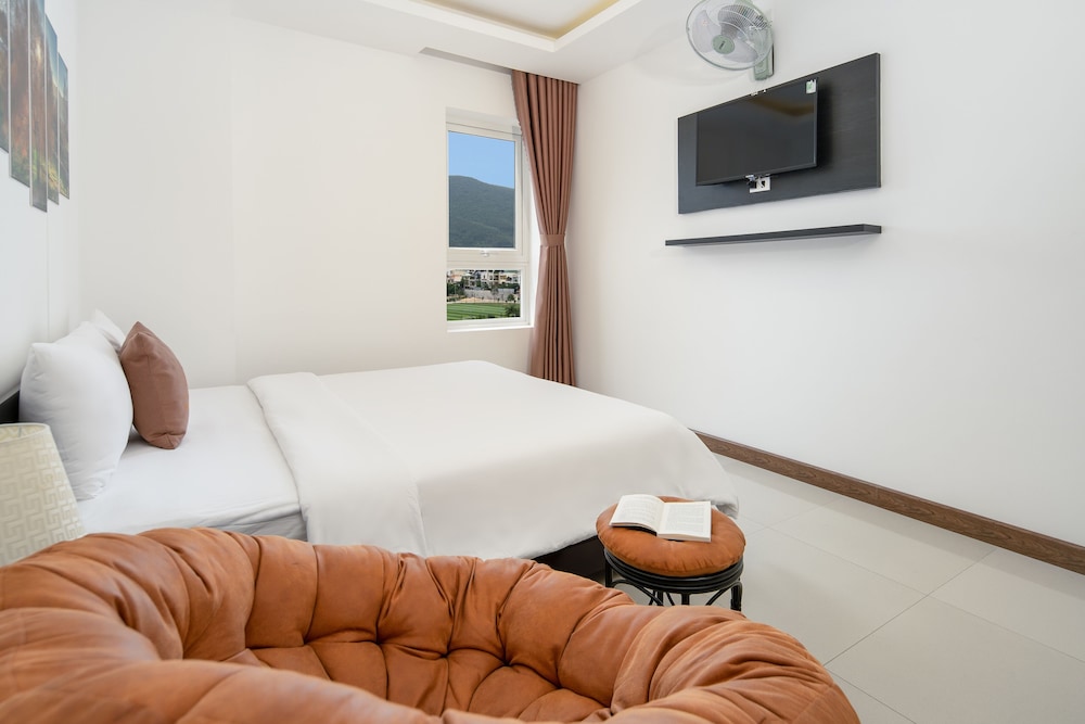 Phuong Dong Hotel & Apartment 26/35