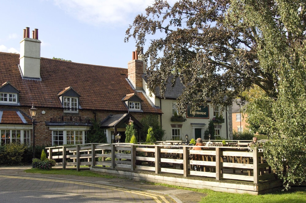Premier Inn York North 33/40