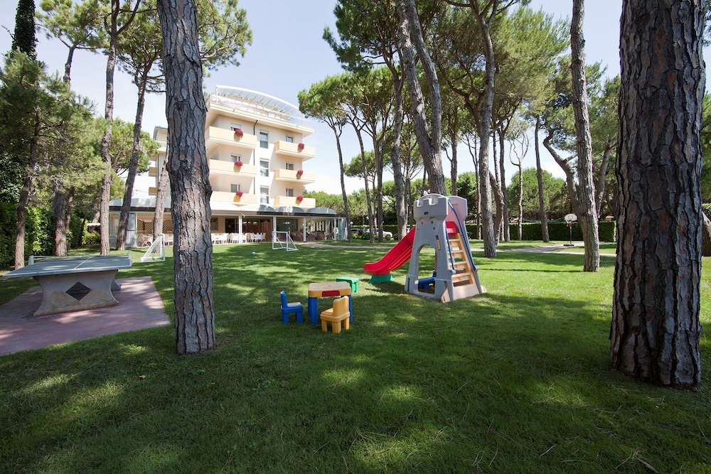 APARTHOTEL LA PINETA 21/32