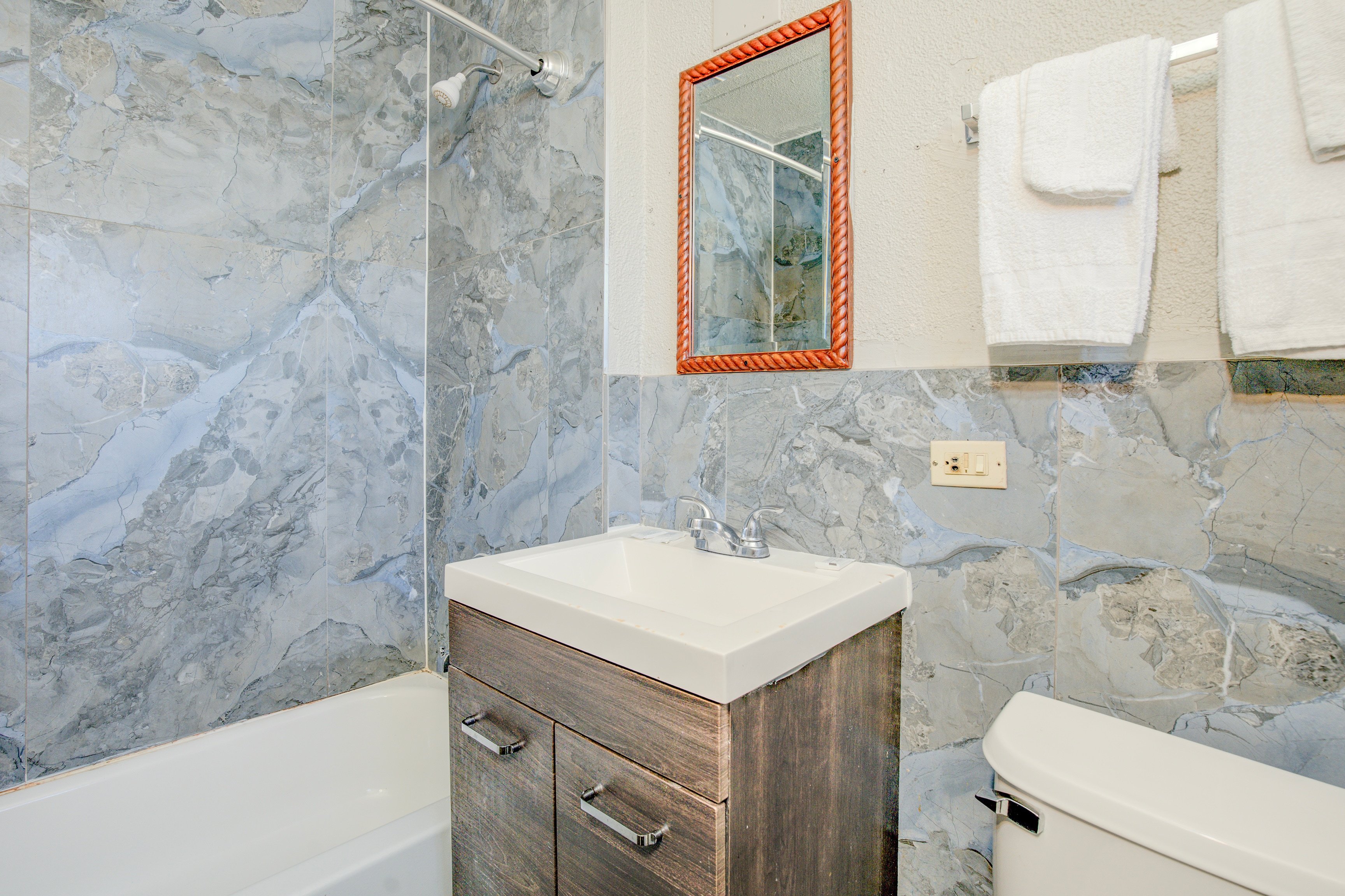 Miami Inn & Suites 43/55