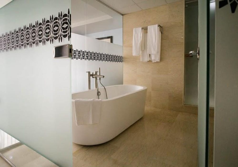 Hotel Adef 27/28