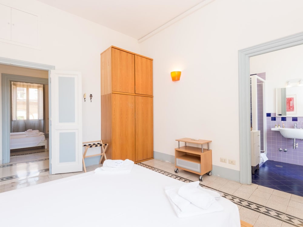 RSH Vatican Comfortable Sunny Apartment 12/34