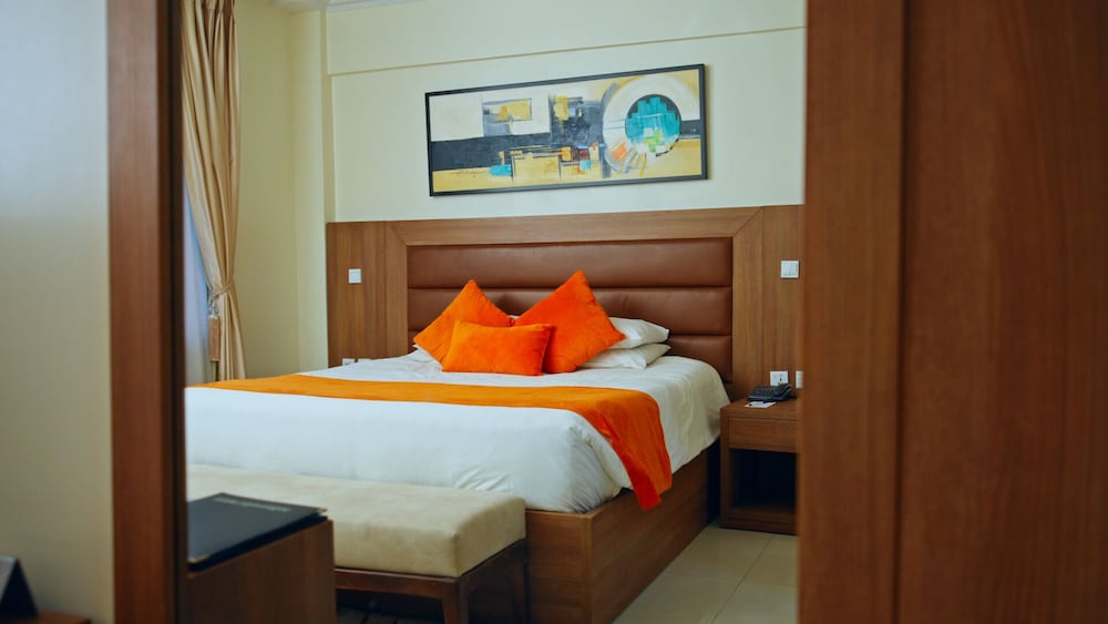 BON HOTEL STRATTON ASOKORO 8/45