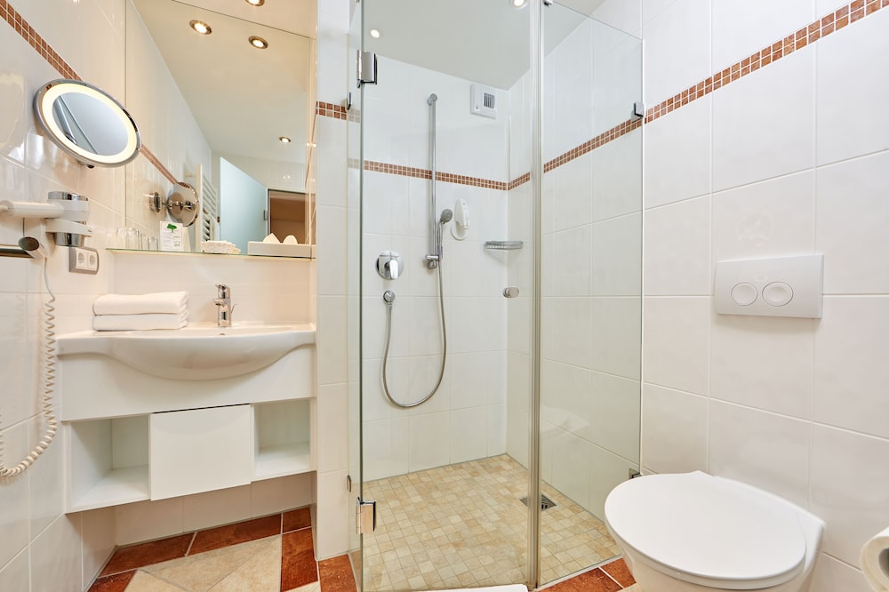 HOTEL AM BADERSEE 16/64