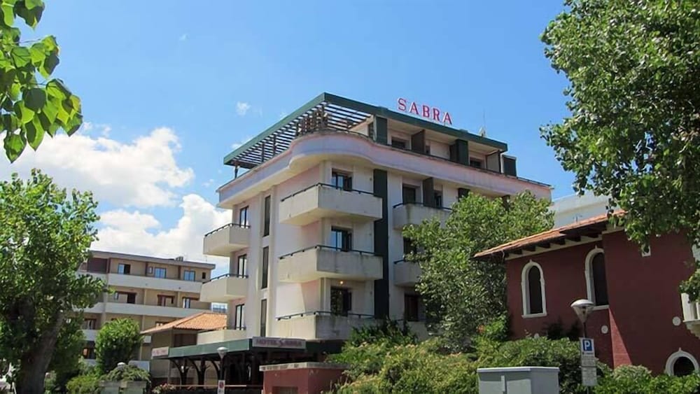 Sabra Hotel 6/35
