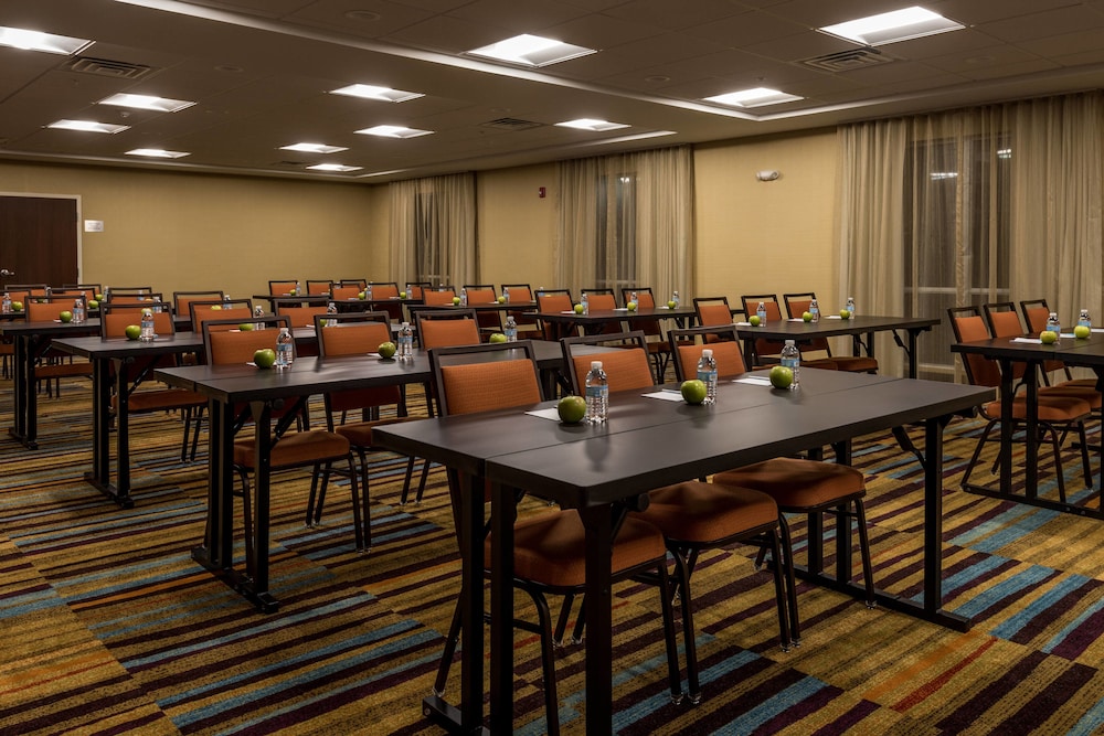 Fairfield Inn Suites Mobile Saraland 44/50
