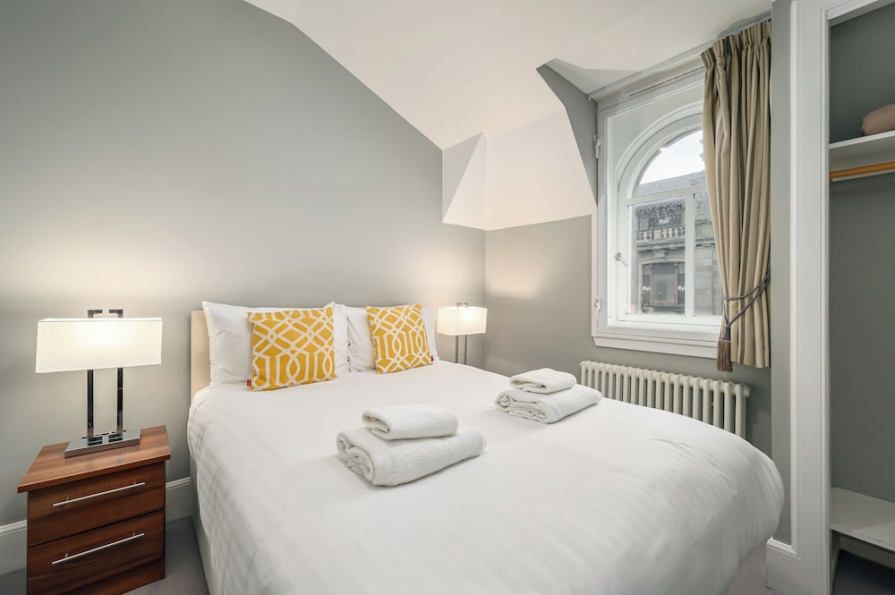 Destiny Scotland - St. Andrew Square Apartments 15/50