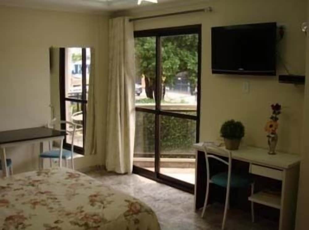 Internacional Hotel 30/35