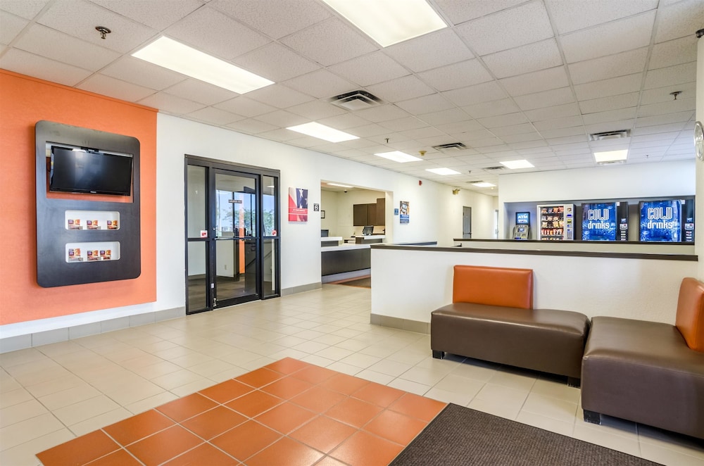 Motel6 York, NE 6/66
