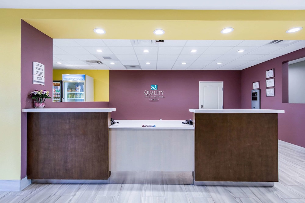 Quality Inn & Suites Carlsbad Caverns Area 14/44