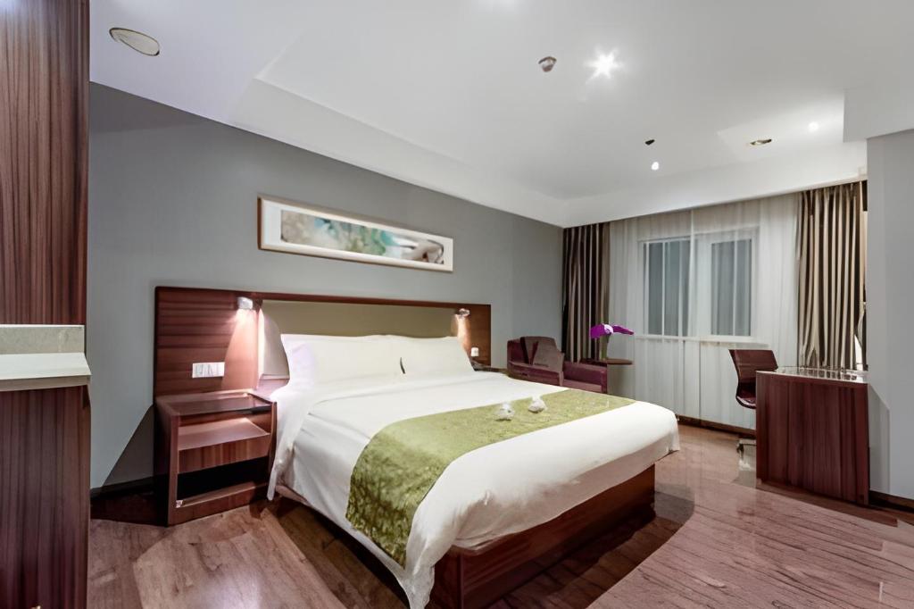Yitel (Xiamen Zhongshan Road Pedestrian Street Seaview) 14/24